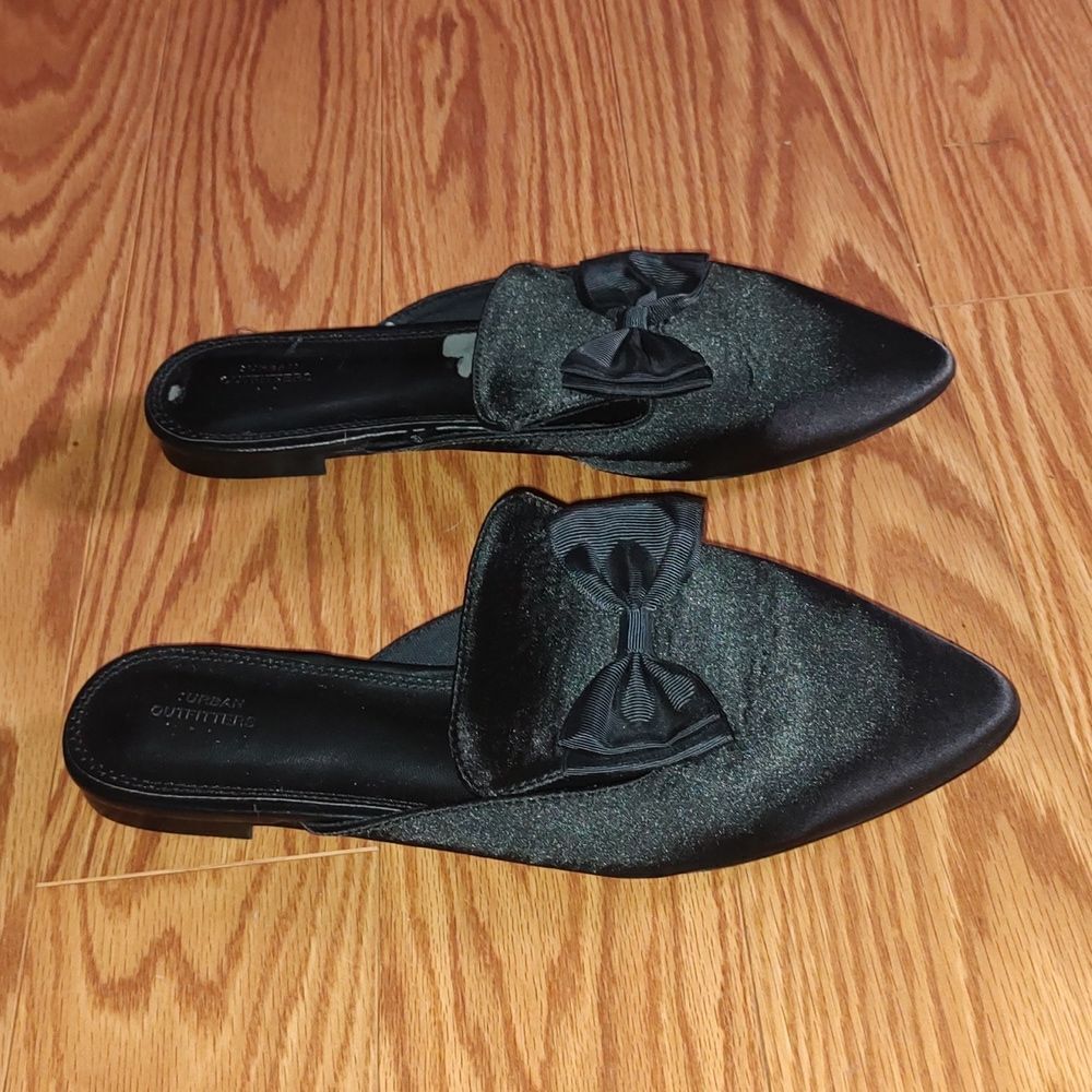 Urban Outfitters Black Satin Bow Mules Shoes Sz 10 - Picture 4 of 6